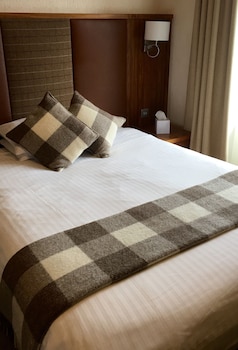 Mackays Hotel Wick - Hotels with Pet Rooms in Wick