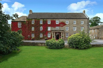 The Morritt Country House Hotel & The Garage Spa - Hotels with Pet Rooms in Barnard Castle