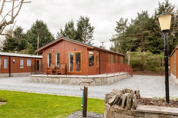 Thistle Lodge - Cabins & lodges with Pet Friendly Rooms in Auchterarder