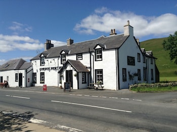 The Gordon Arms - Hotels with Pet Rooms in Selkirk