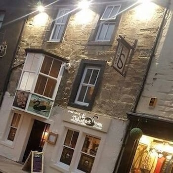 The Black Swan - Inns with Pet Rooms in Alnwick