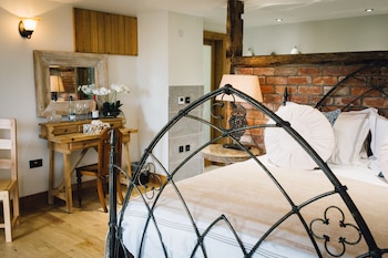 Lyth Valley Country Inn - Inns with Pet Rooms in Kendal