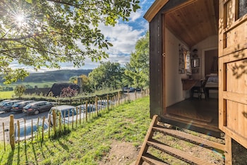 Craven Shepherd Huts - Cabins & lodges with Pet Rooms in Skipton