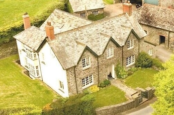 East Dyke Farmhouse B&b - B&Bs with Pet Rooms in Bideford