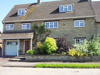 Stone House Bed And Breakfast - B&Bs with Pet Rooms in Banbury