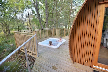 Riverbeds Lodges With Hot Tubs - Cabins & lodges with Pet Friendly Rooms in Ballachulish