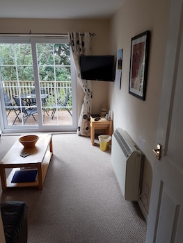 Apartment 3 Pheonix Flats - Apartments with Pet Rooms in Portree