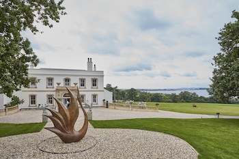 Lympstone Manor Hotel - Hotels with Pet Rooms in Exmouth