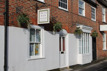 Circles Guest House - B&Bs with Pet Rooms in Pewsey