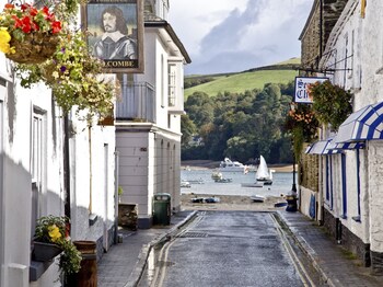 The Fortescue Inn - Inns with Pet Friendly Rooms in Salcombe