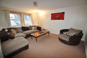 3 Varis Apartments - Apartments with Pet Rooms in Forres