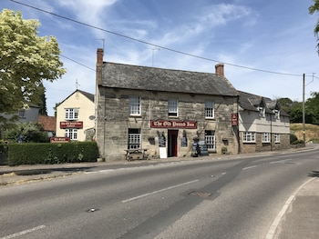 The Old Pound Inn - Inns with Pet Rooms in Langport