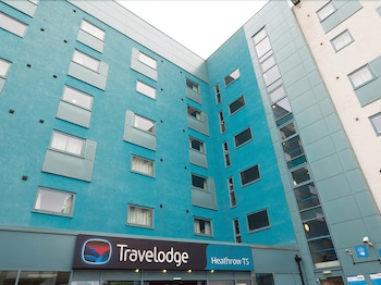 Travelodge Heathrow Terminal 5 - Hotels with Pet Rooms in Slough