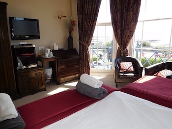 Somerton Guest House - B&Bs with Pet Rooms in Lowestoft