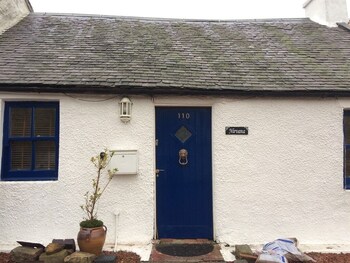 Nirvana Cottage - Apartments with Pet Rooms in Biggar