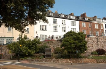 Manor Hotel - Hotels with Pet Rooms in Exmouth