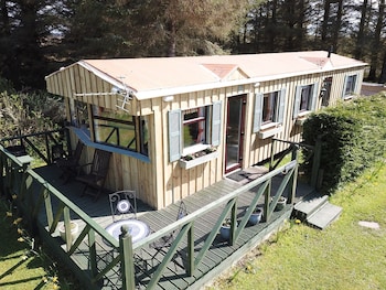 The Hideaway - Caravan parks with Pet Friendly Rooms in Thurso