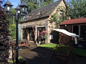 The Old Coach House - Cottages with Pet Rooms in Pitlochry