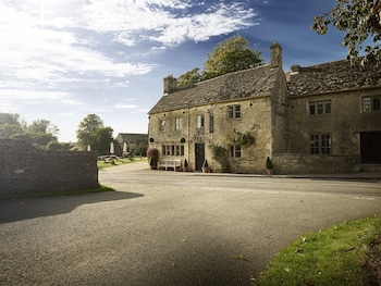 The Masons Arms - Inns with Pet Rooms in Cirencester