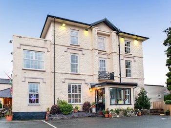 Padarn Hotel - Hotels with Pet Rooms in Caernarfon