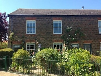 Green Cottages - Cottages with Pet Friendly Rooms in Sittingbourne