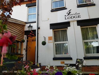 Finedon Lodge - B&Bs with Pet Rooms in Wellingborough