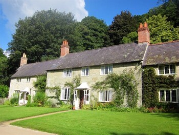 Stourhead Gardens Bed & Breakfast - B&Bs with Pet Rooms in Warminster