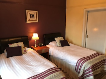 County Hotel Selkirk - Hotels with Pet Rooms in Selkirk