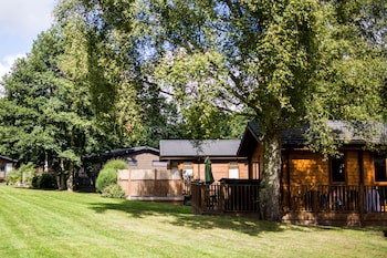 Norfolk Park - Cabins & lodges with Pet Friendly Rooms in North Walsham