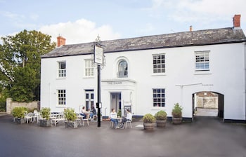 The Swan - Inns with Pet Rooms in Wedmore