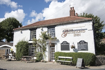 Greyhound Inn - Inns with Pet Rooms in Bedale