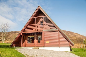 Steading Holidays - Ian's Lodge - Cottages with Pet Rooms in Acharacle