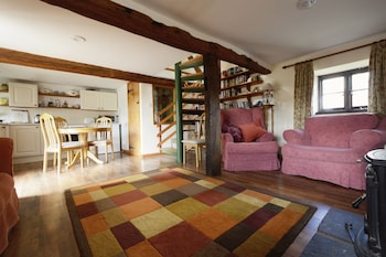 Gilfach Farm Holiday Accommodation - Cottages with Pet Rooms in Brecon