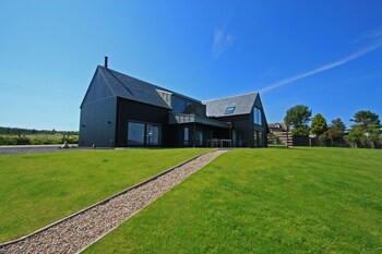 Oran Mor - Cottages with Pet Rooms in Dornoch