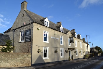 The Kings Arms - Inns with Pet Friendly Rooms in Badminton