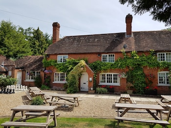 The Star Inn - B&Bs with Pet Rooms in Romsey