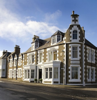 Ulbster Arms Hotel - Hotels with Pet Friendly Rooms in Halkirk