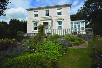 Sunny Bank House - B&Bs with Pet Rooms in Hythe