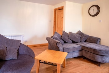 2 Varis Apartments - Apartments with Pet Rooms in Forres