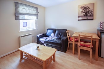 5 Varis Apartments - Apartments with Pet Rooms in Forres