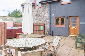 Keepers Lodge With Hot Tub - Holiday homes with Pet Rooms in Perth