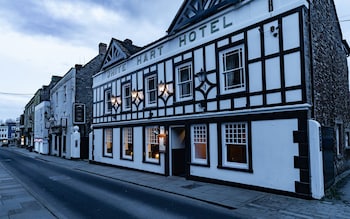 White Hart Inn - Hotels with Pet Rooms in Wells