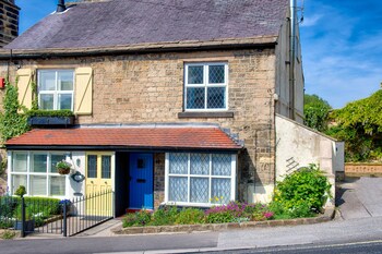 Half Moon Cottage - Cottages with Pet Rooms in Knaresborough