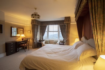 Cleeve Hill House - Hotels with Pet Friendly Rooms in Cheltenham