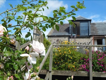 Plum Tree Cottage - Holiday homes with Pet Rooms in Kelso