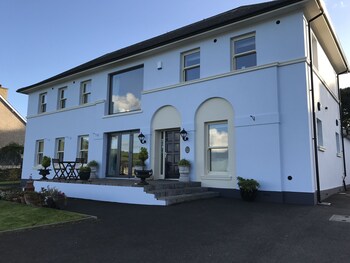 Water's Edge Glenarm  - B&Bs with Pet Rooms in Ballymena