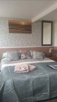 Brunton House B Amp B - B&Bs with Pet Friendly Rooms in Scarborough