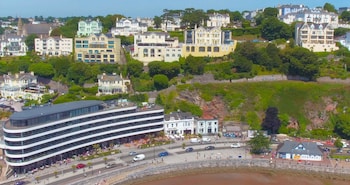 Astor House - Apartments with Pet Rooms in Torquay