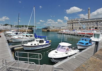 Drakes Wharf  Royal William Yard - Hotels with Pet Friendly Rooms in Plymouth