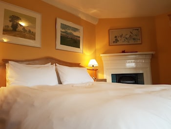 The Jolly Farmer - Inns with Pet Friendly Rooms in Guildford